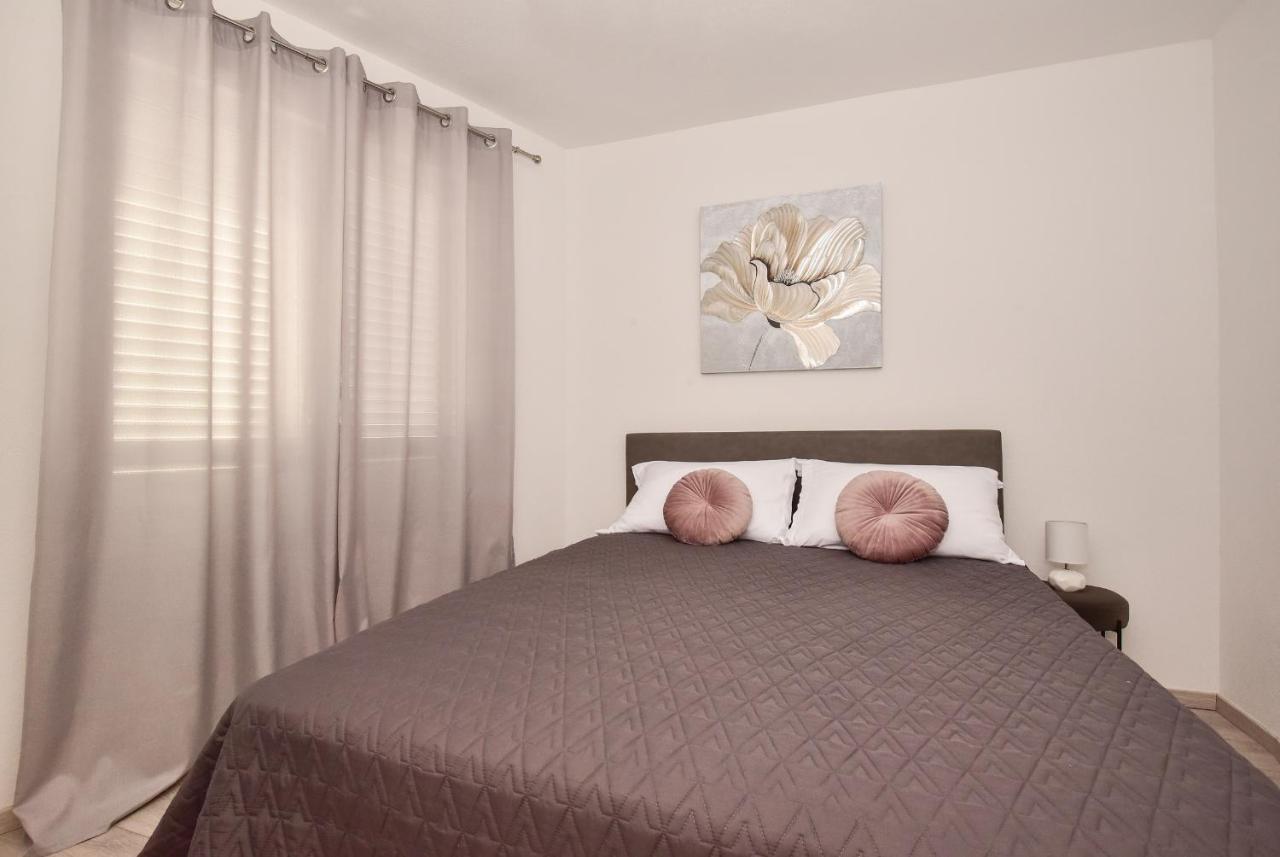 Apartman Luka イグラネ エクステリア 写真