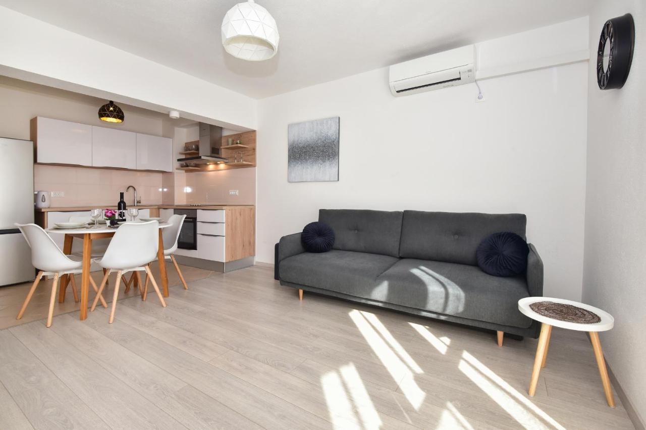 Apartman Luka イグラネ エクステリア 写真